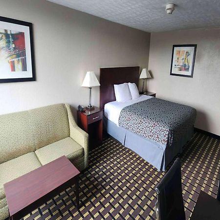 Days Inn By Wyndham Fort Wright Cincinnati Area Eksteriør billede