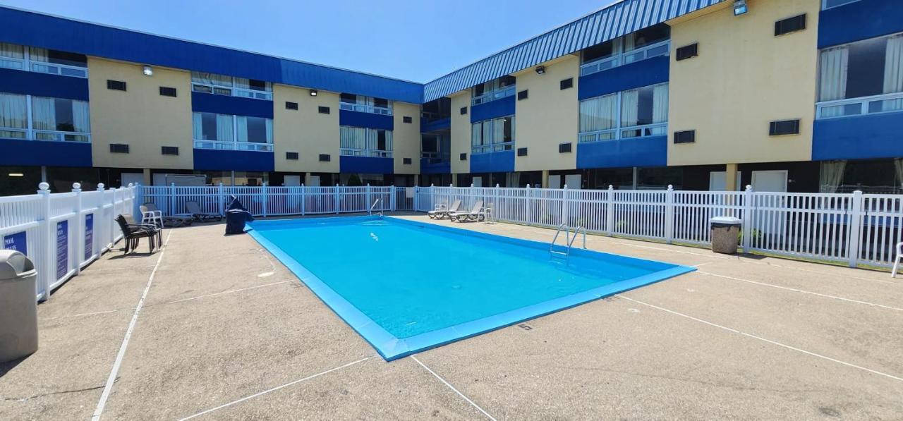 Days Inn By Wyndham Fort Wright Cincinnati Area Eksteriør billede
