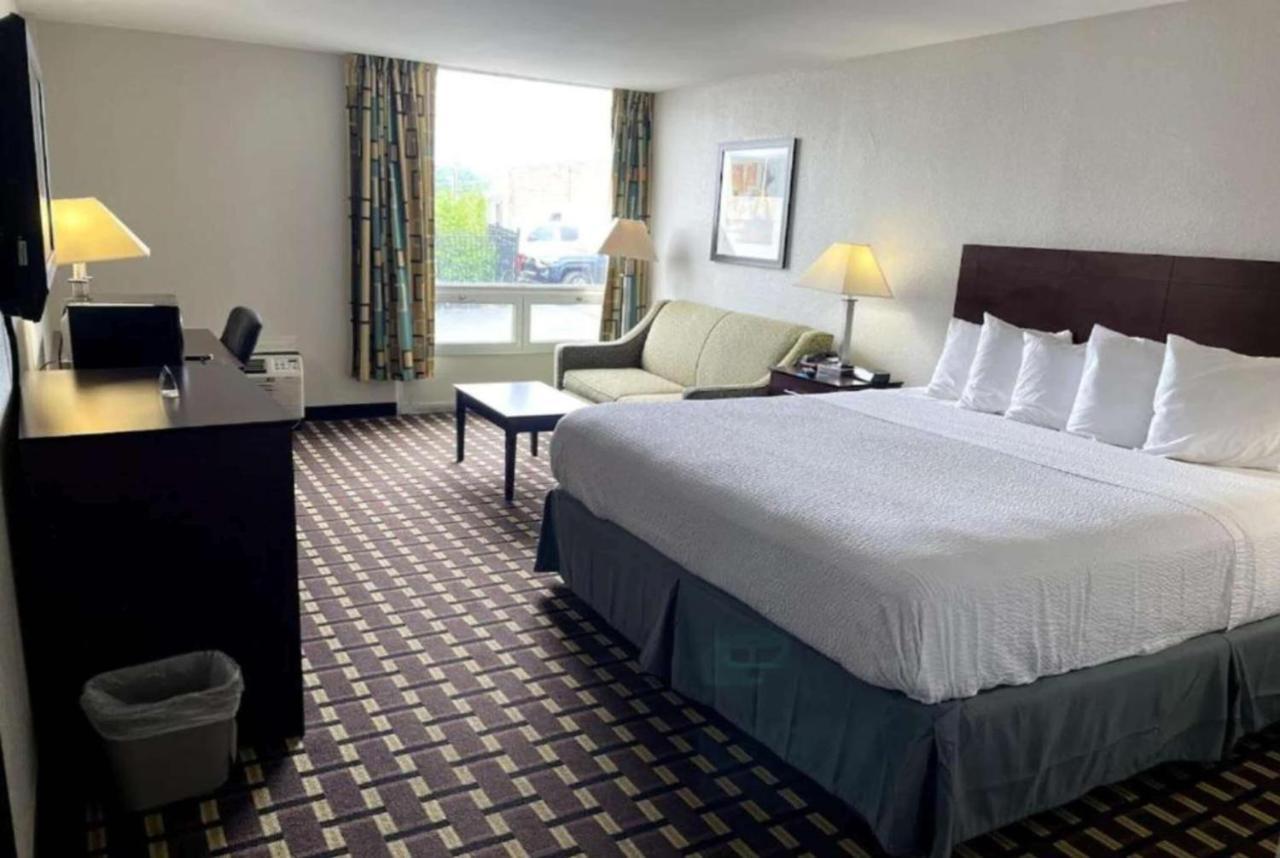 Days Inn By Wyndham Fort Wright Cincinnati Area Eksteriør billede