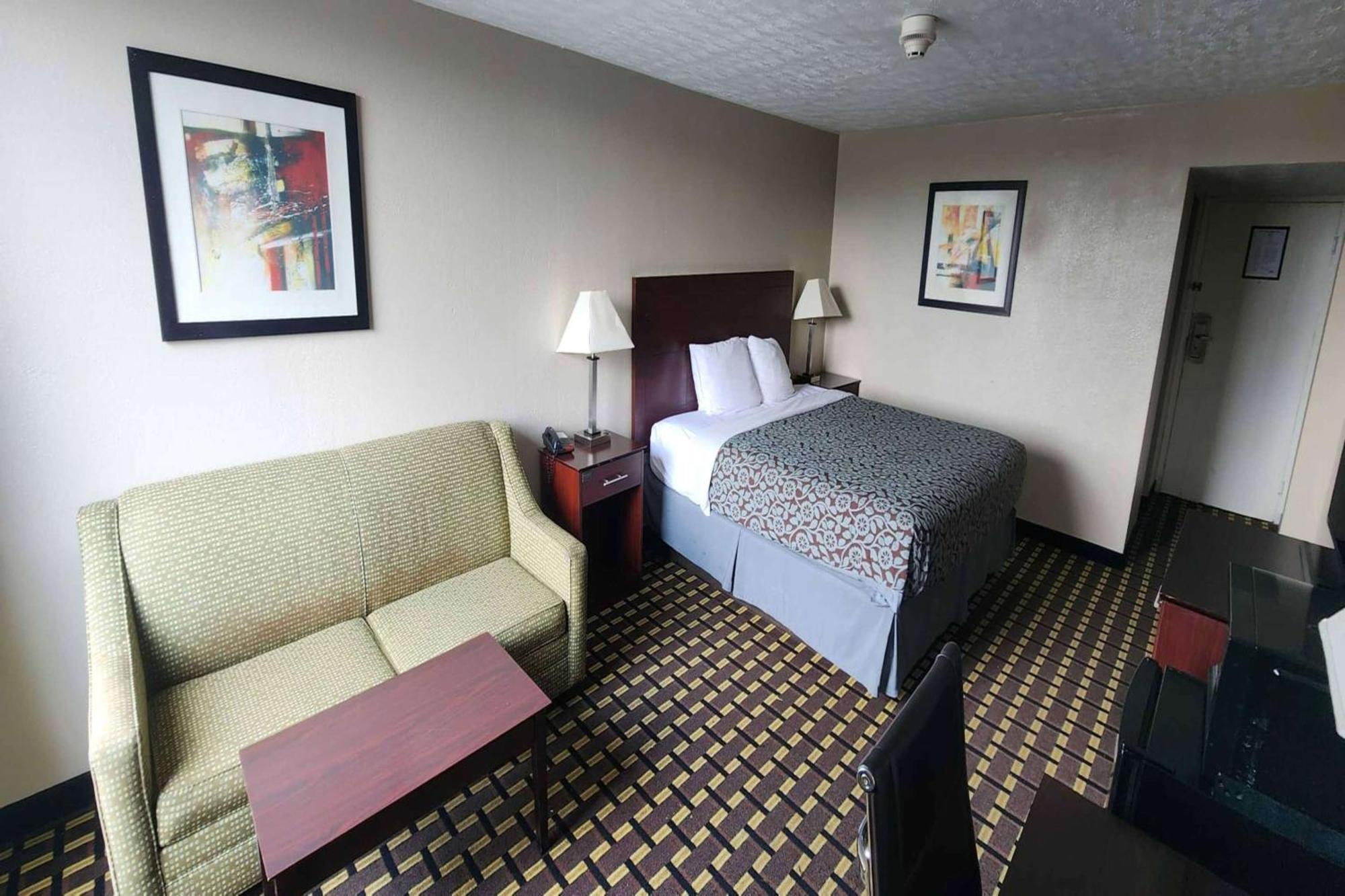 Days Inn By Wyndham Fort Wright Cincinnati Area Eksteriør billede